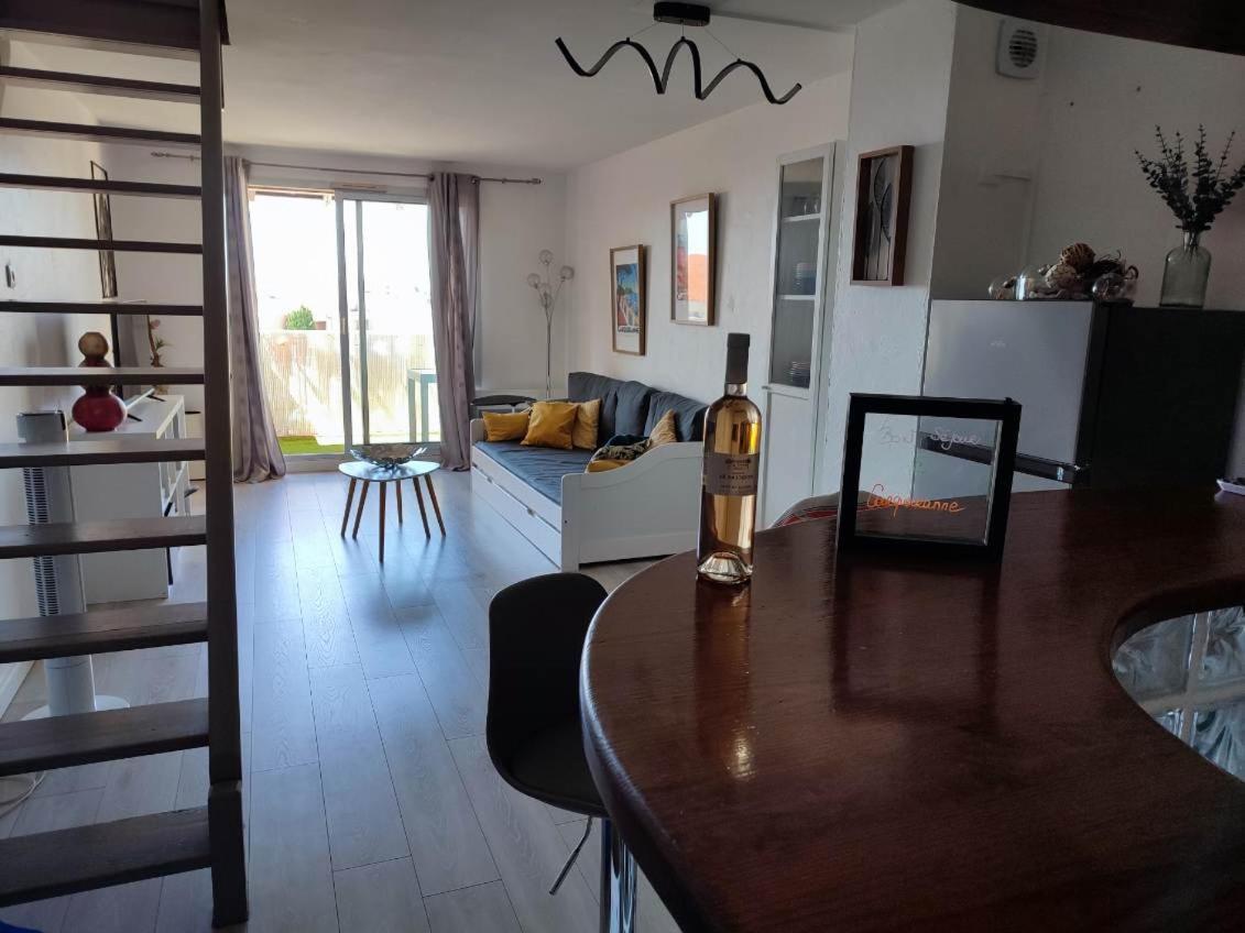 Superbe Appartement Avec Balcon Vue Mer ! Carqueiranne Exteriör bild